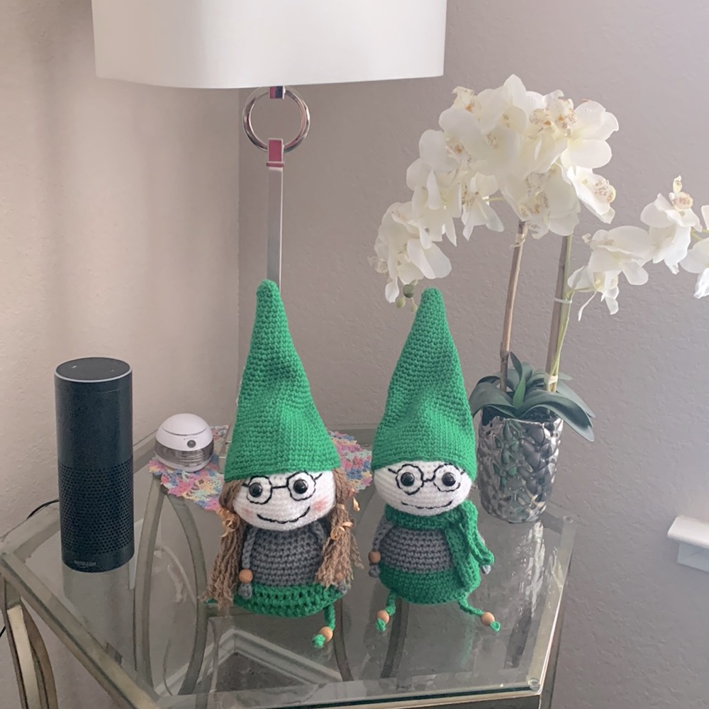 The elves Kvist and Maise
